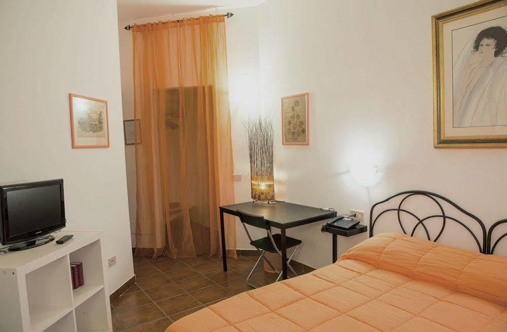 Agriturismo Il Casale Delle Ginestre Фиумичино Екстериор снимка